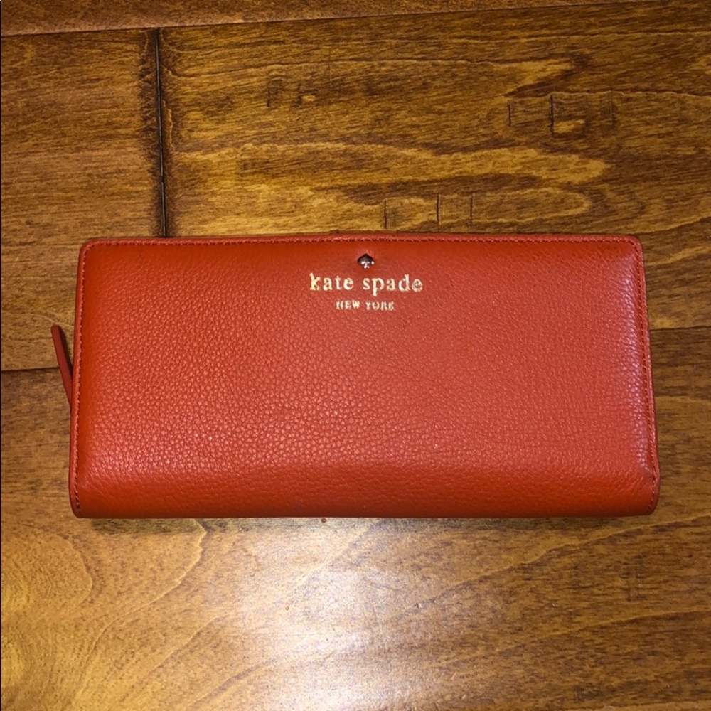 🦄 Kate Spade Orange Zipper Wallet